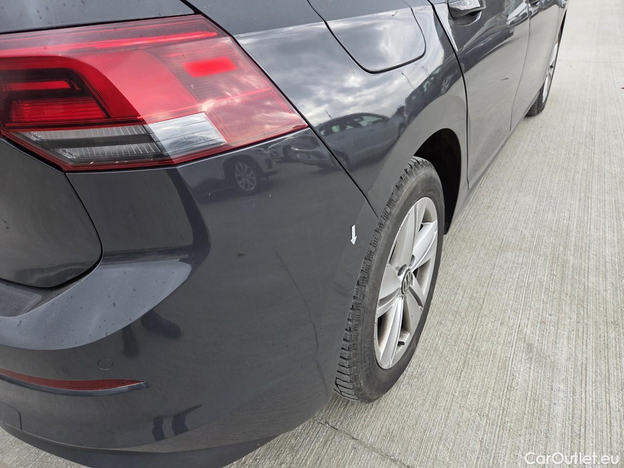  Volkswagen  Golf  Life 1.0 TSI #31