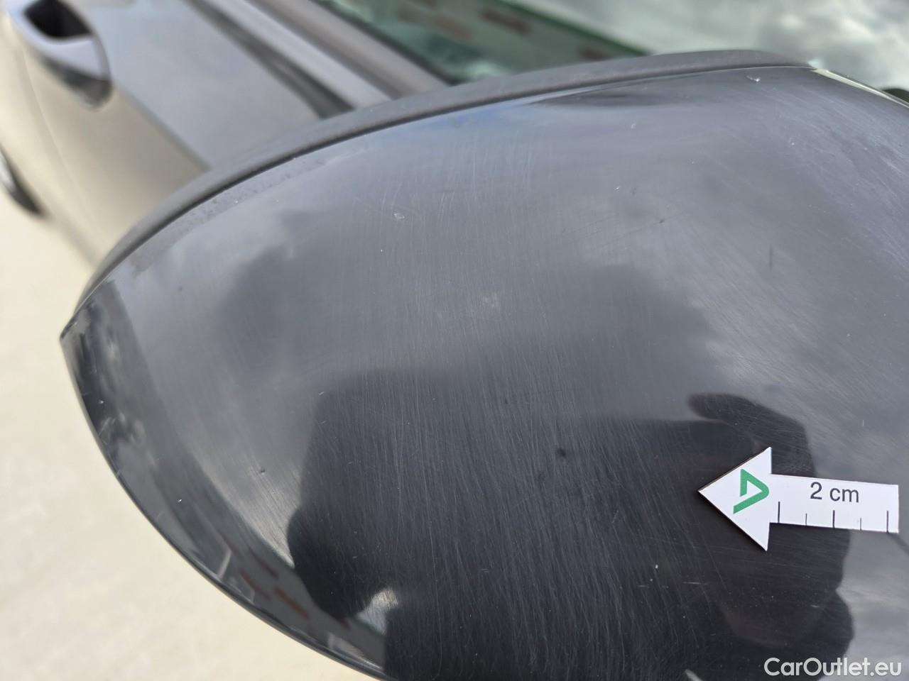  Volkswagen  Golf  Life 1.0 TSI #31