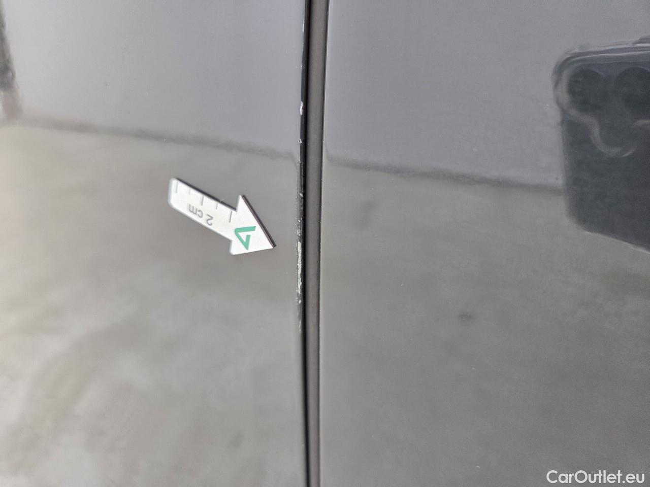  Volkswagen  Golf  2.0 TDI 116HP DSG Life Variant #2