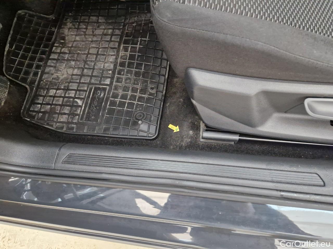  Volkswagen  Polo 1.0 80CP Trendline #56