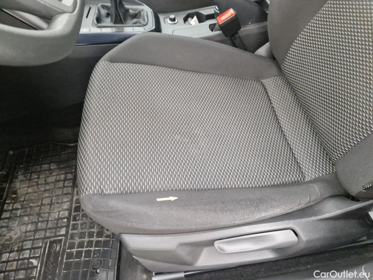  Volkswagen  Polo 1.0 80CP Trendline #57