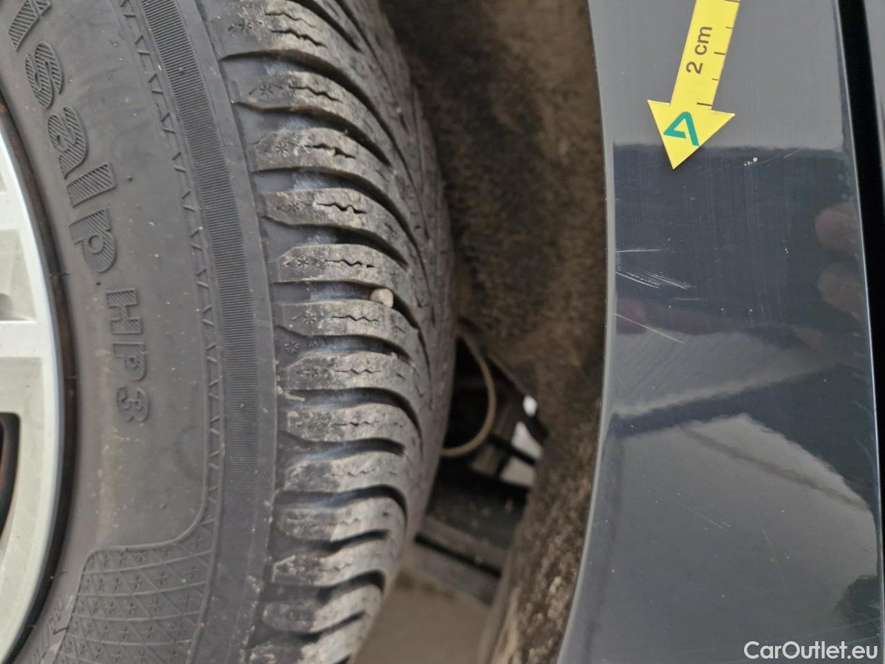  Volkswagen  Polo 1.0 80CP Trendline #38