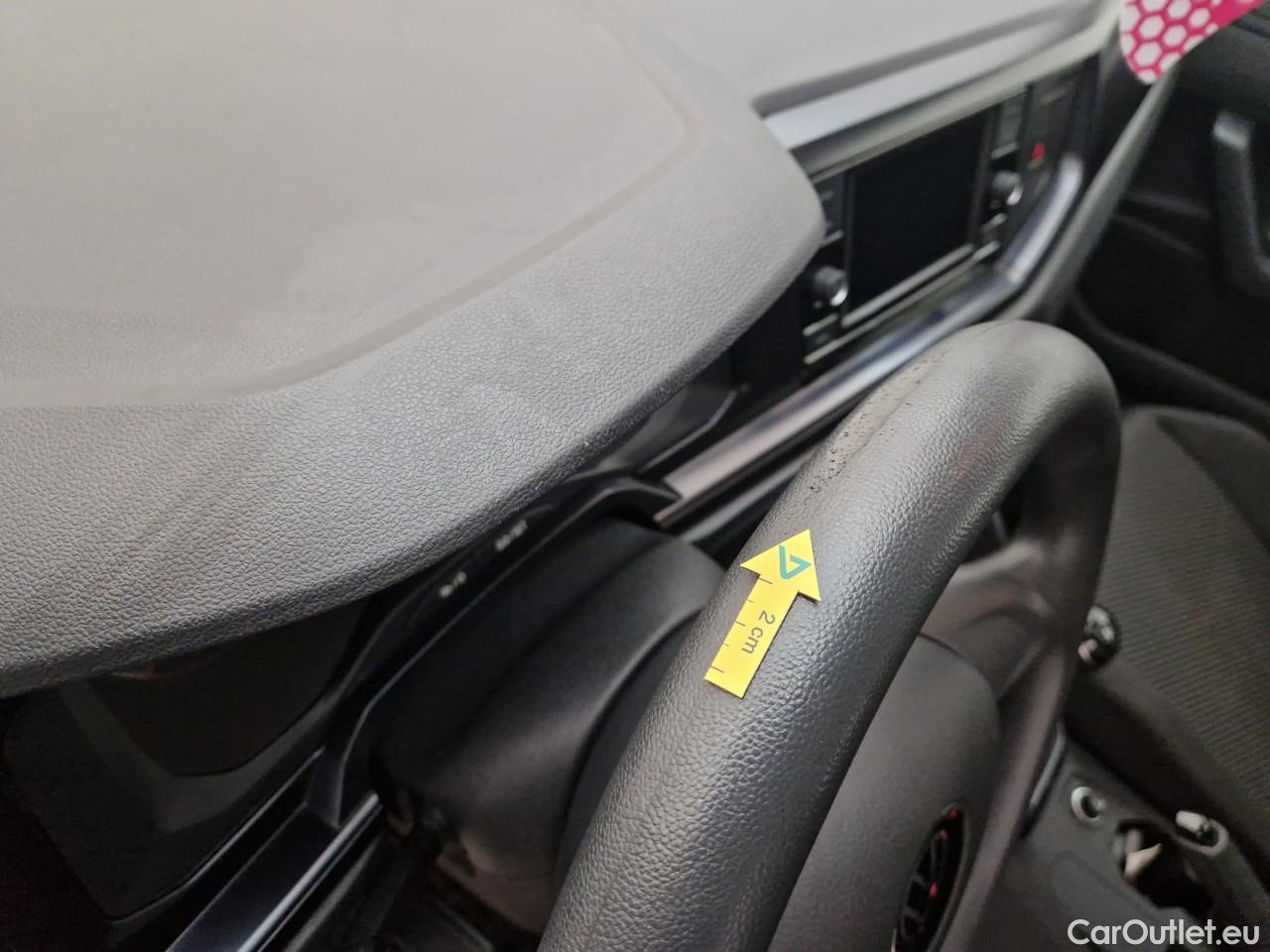  Volkswagen  Polo 1.0 80CP Trendline #59