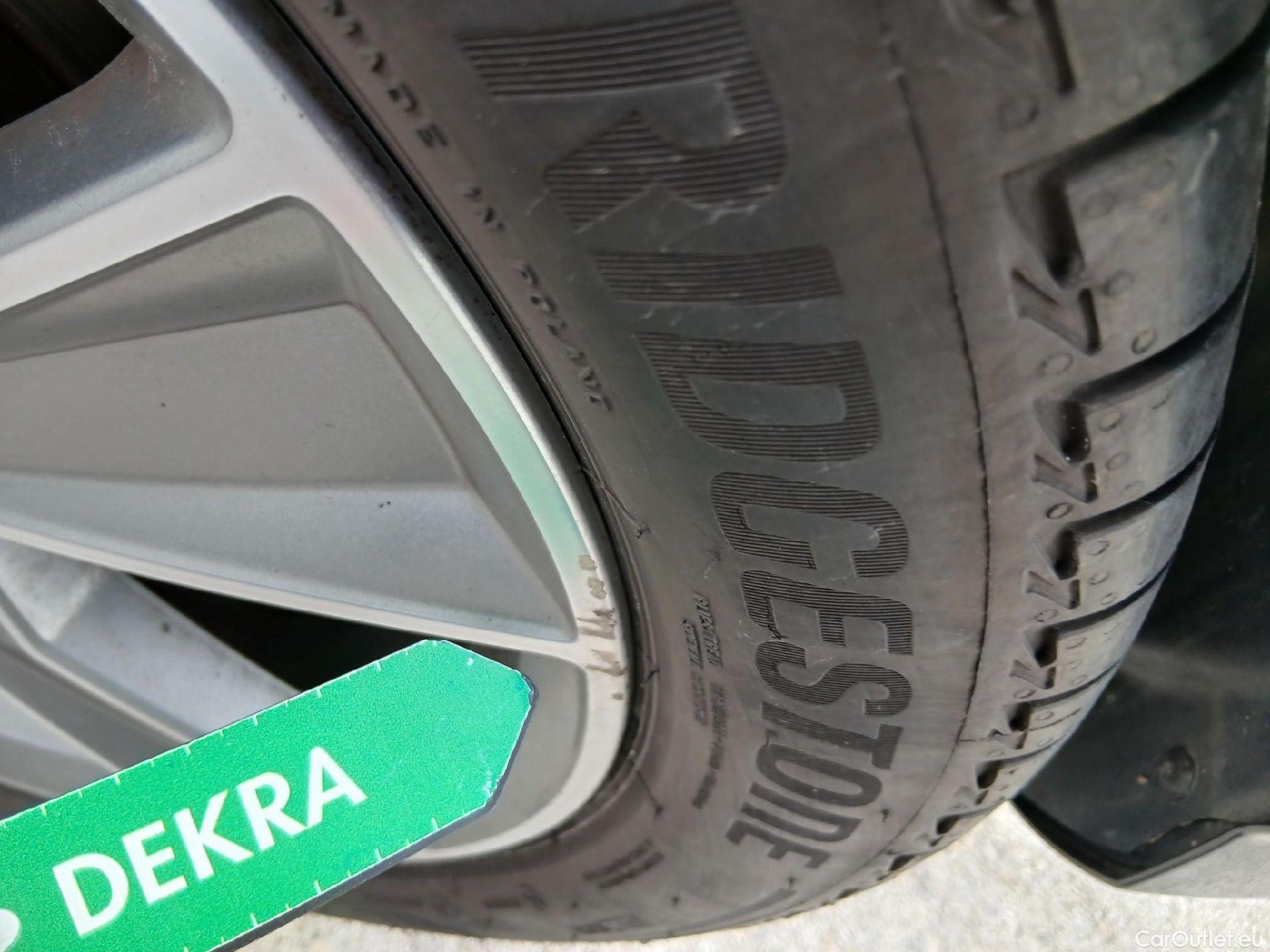  Audi  Q2 AUDI  / 2016 / 5P / todoterreno Design 35 TFSI 110kW (150CV) S tronic #4