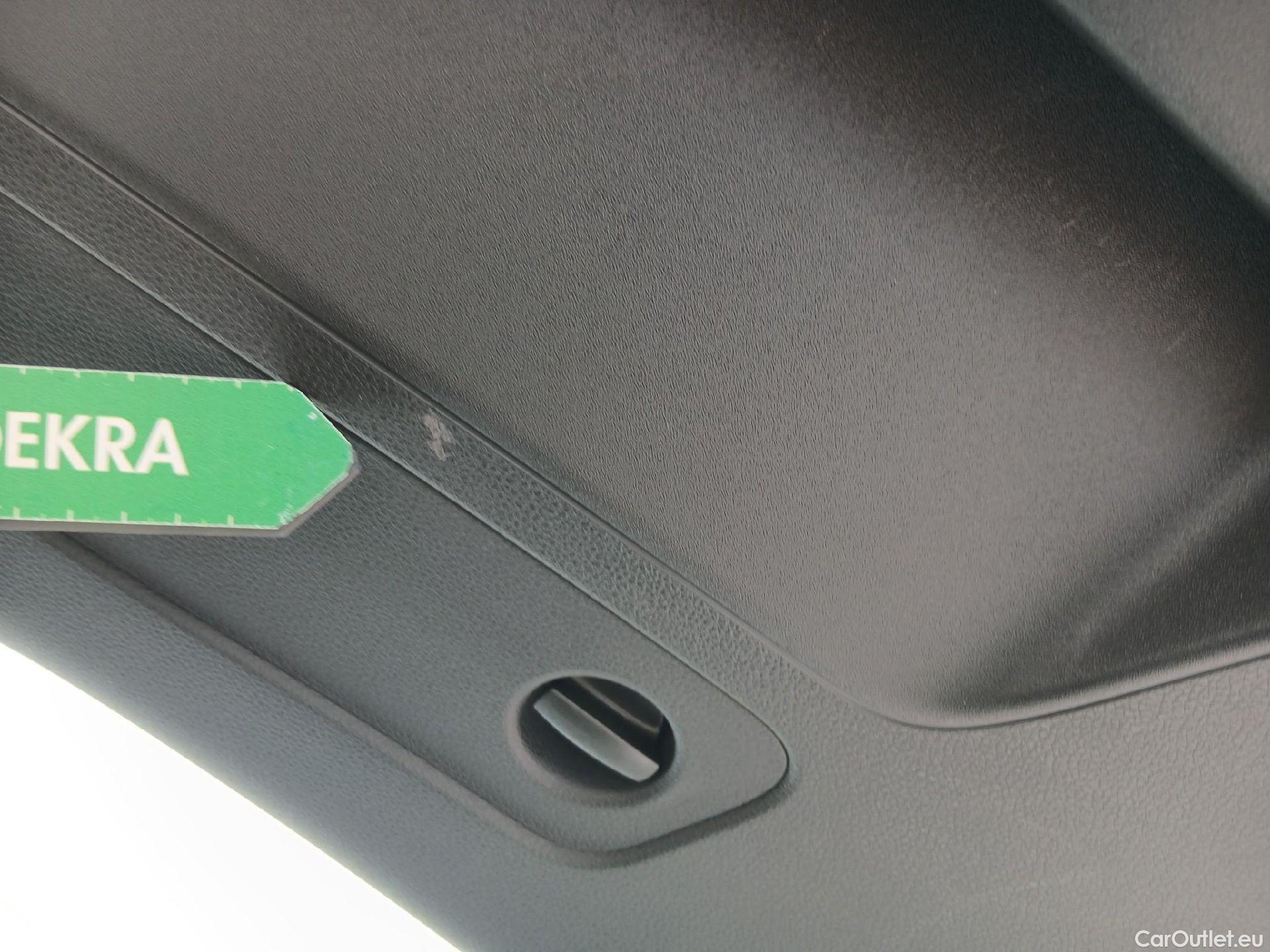  Audi  Q2 AUDI  / 2016 / 5P / todoterreno Design 35 TFSI 110kW (150CV) S tronic #6