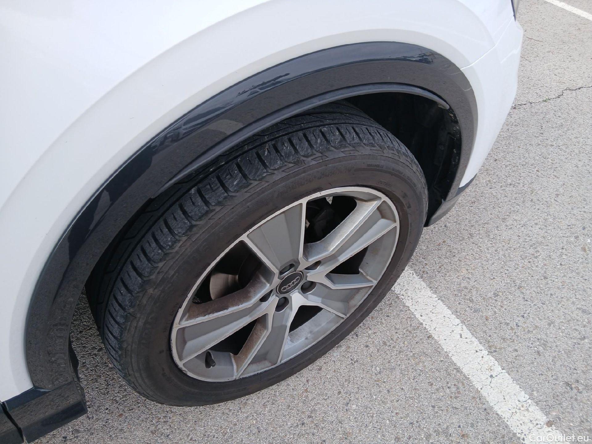  Audi  Q2 AUDI  / 2016 / 5P / todoterreno Design 35 TFSI 110kW (150CV) S tronic #10