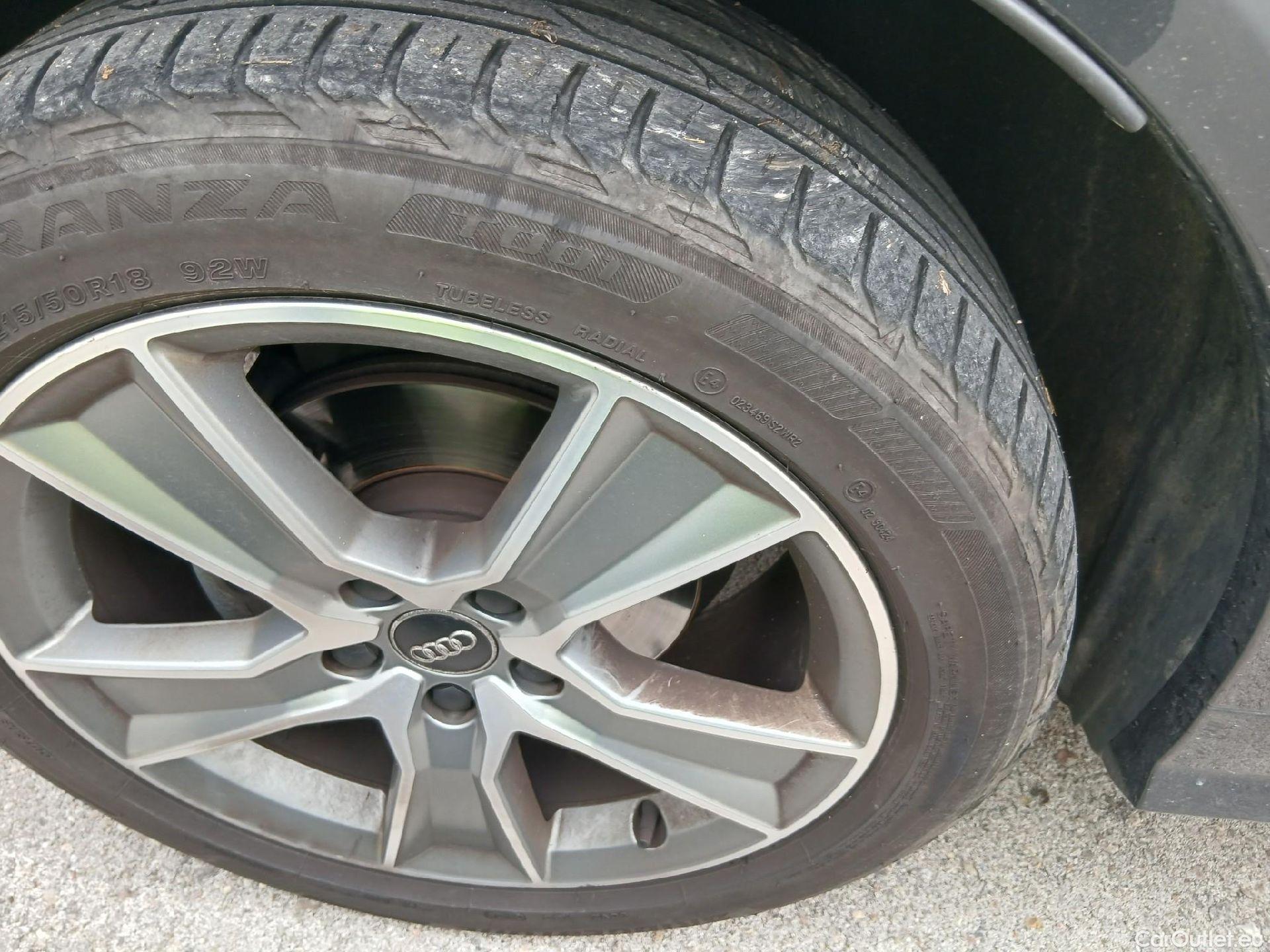  Audi  Q2 AUDI  / 2016 / 5P / todoterreno Design 35 TFSI 110kW (150CV) S tronic #2