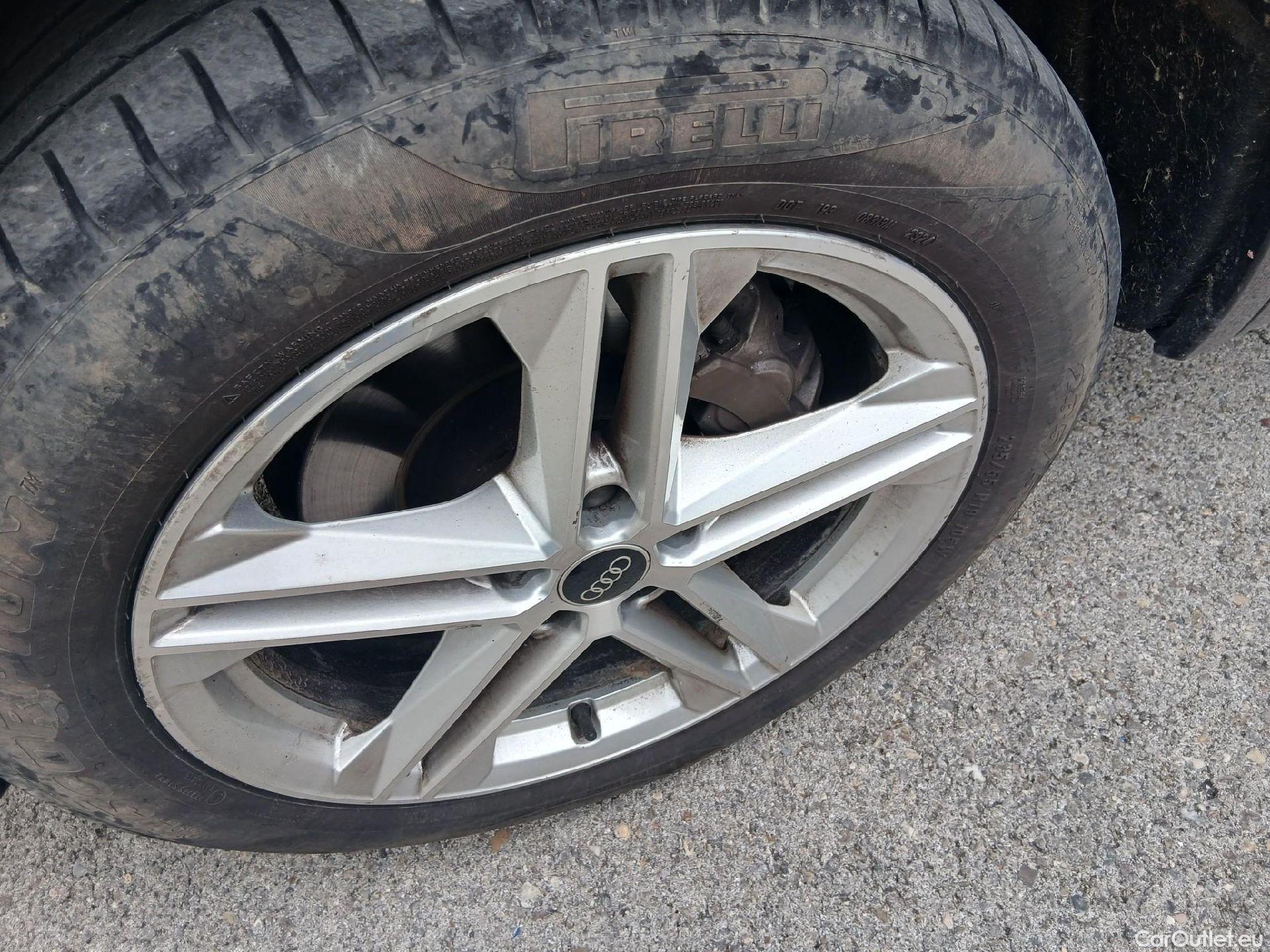  Audi  Q5 AUDI  / 2020 / 5P / todoterreno S line 40 TDI 150kW quattro-ultra #16