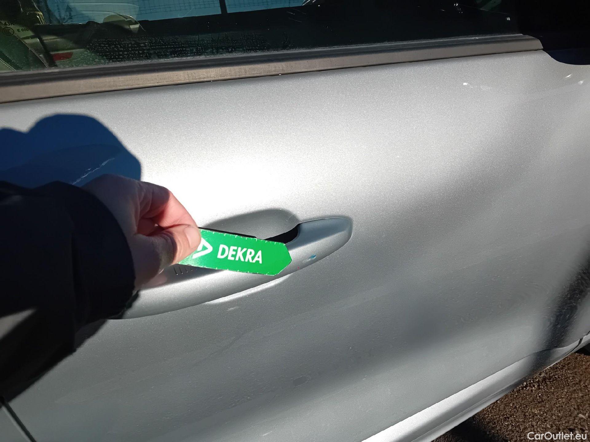  Ford  Kuga FORD  / 2019 / 5P / todoterreno ST-Line X 2.5 Duratec FHEV Auto #38