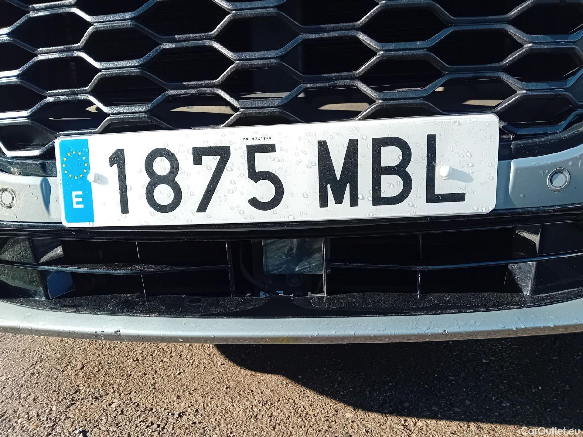  Ford  Kuga FORD  / 2019 / 5P / todoterreno ST-Line X 2.5 Duratec FHEV Auto #9