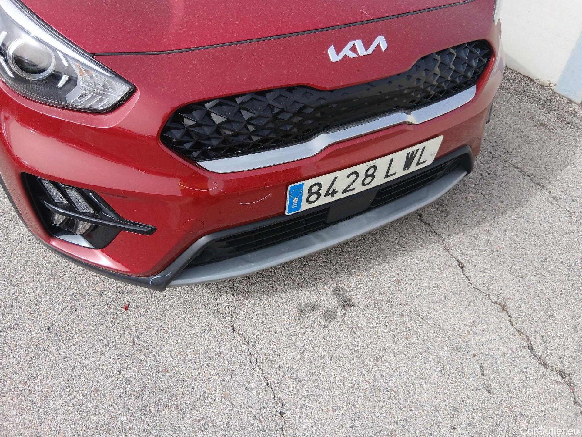  KIA  Niro KIA  / 2019 / 5P / crossover 1.6 GDi HEV 104kW (141CV) Drive #3