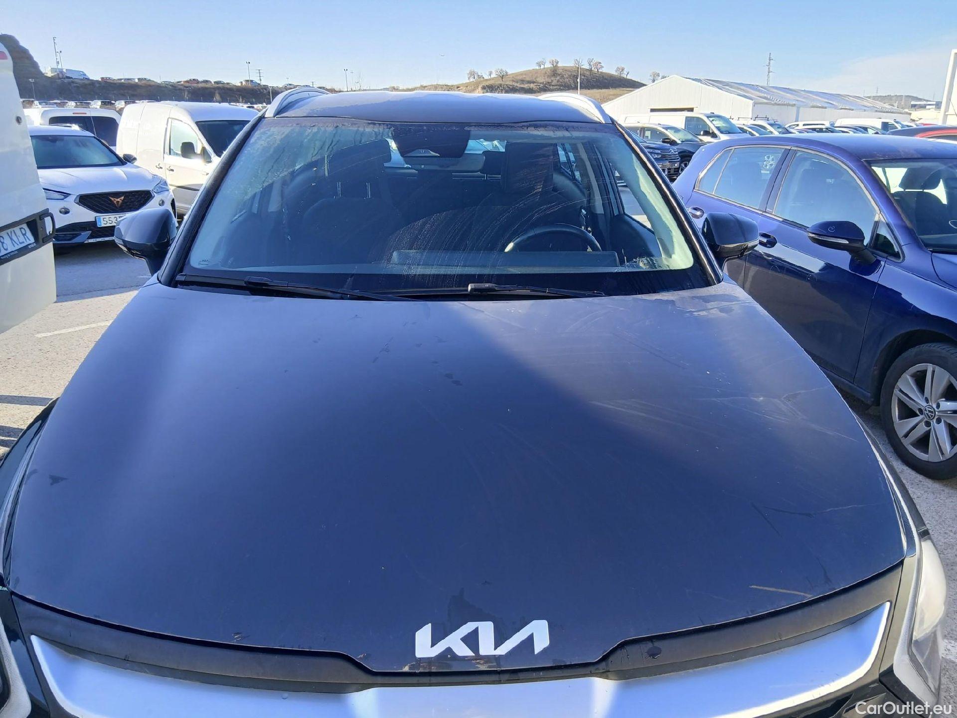  KIA  Sportage KIA  / 2022 / 5P / todoterreno 1.6 T-GDi 110kW (150CV) Concept 4x2 #3