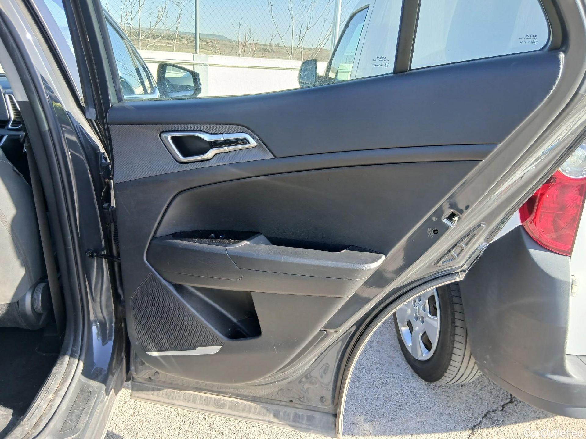  KIA  Sportage KIA  / 2022 / 5P / todoterreno 1.6 T-GDi 110kW (150CV) Concept 4x2 #59