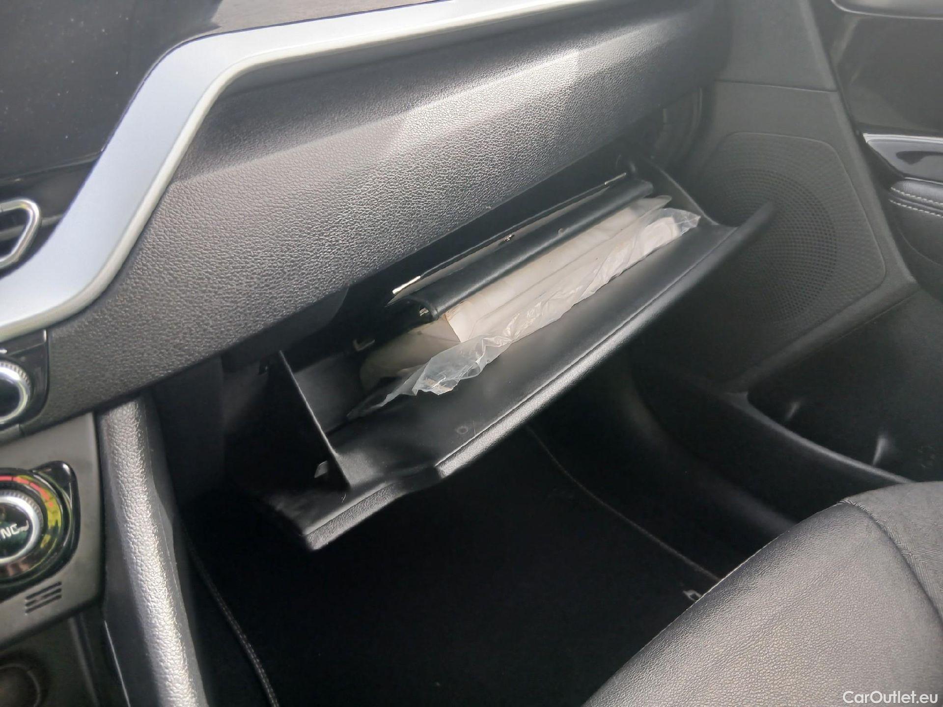  KIA  Niro KIA  / 2019 / 5P / crossover 1.6 GDi HEV 104kW (141CV) Drive #1