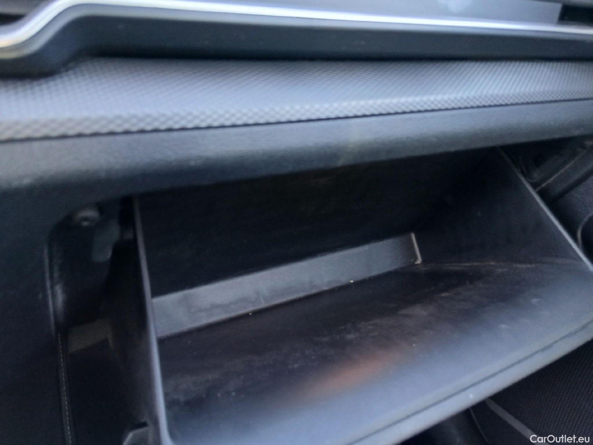  KIA  Sportage KIA  / 2022 / 5P / todoterreno 1.6 T-GDi 110kW (150CV) Concept 4x2 #1