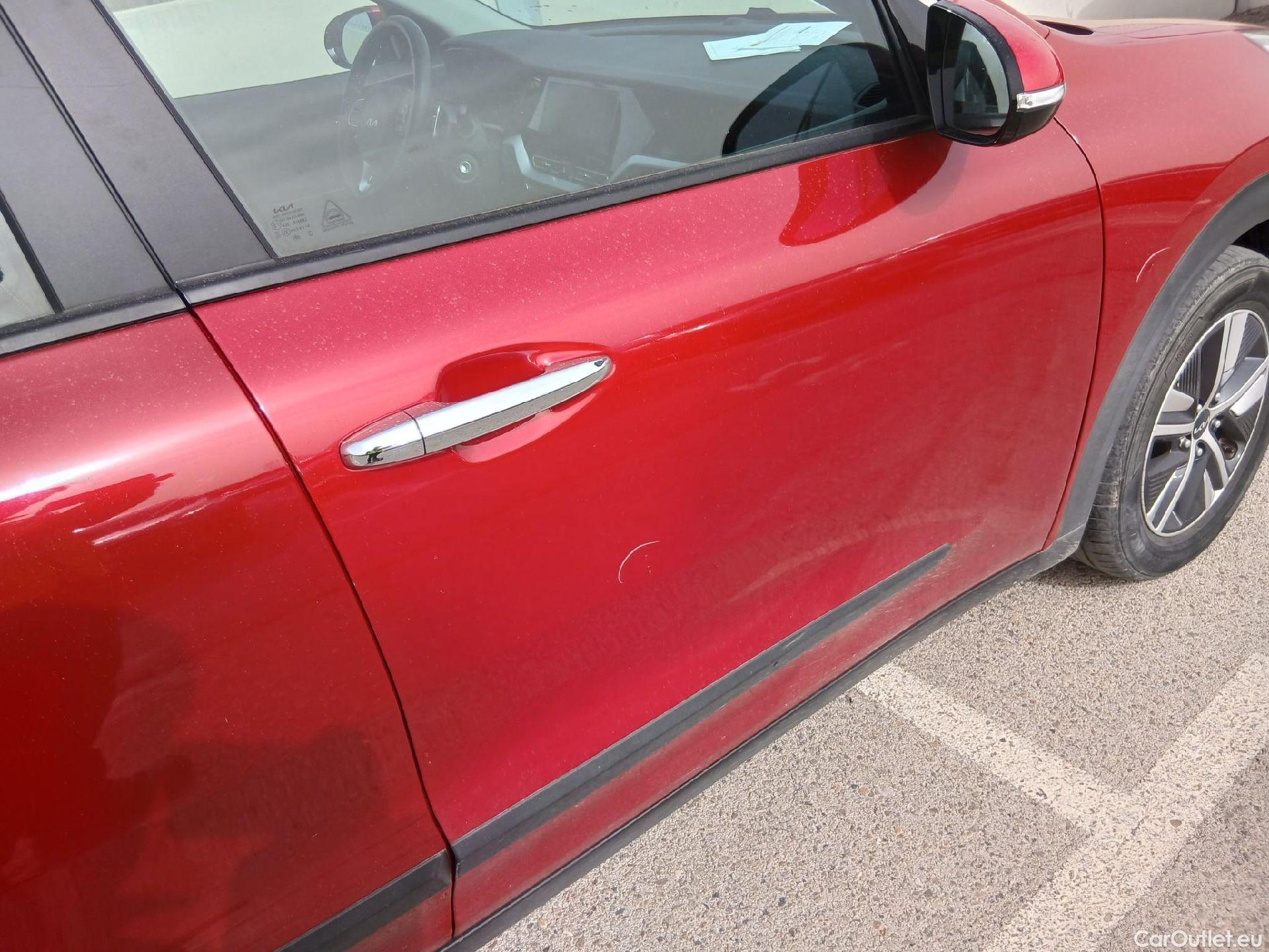  KIA  Niro KIA  / 2019 / 5P / crossover 1.6 GDi HEV 104kW (141CV) Drive #18