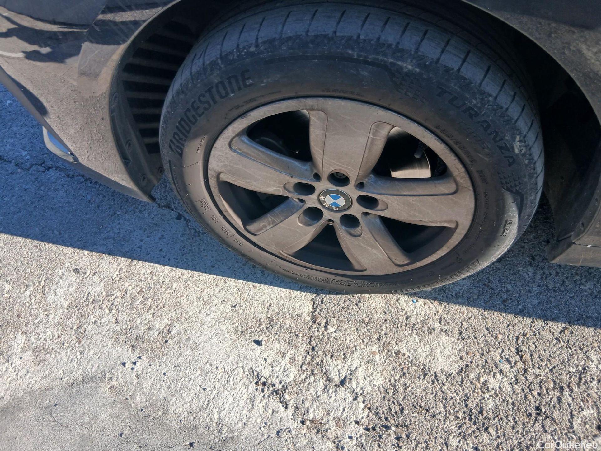  Bmw  Serie 1 BMW  / 2019 / 5P / berlina con portón 118i #6