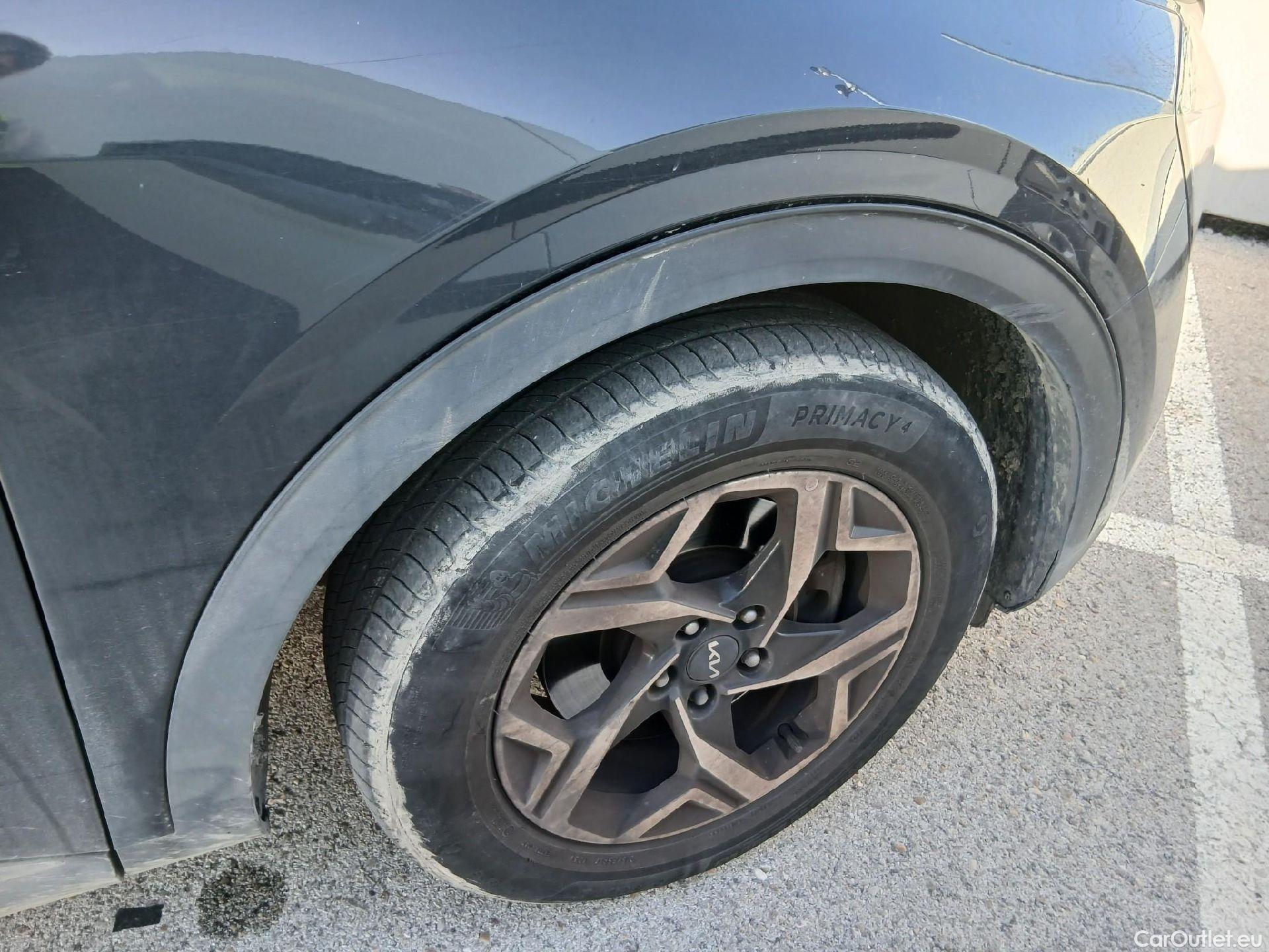  KIA  Sportage KIA  / 2022 / 5P / todoterreno 1.6 T-GDi 110kW (150CV) Concept 4x2 #61