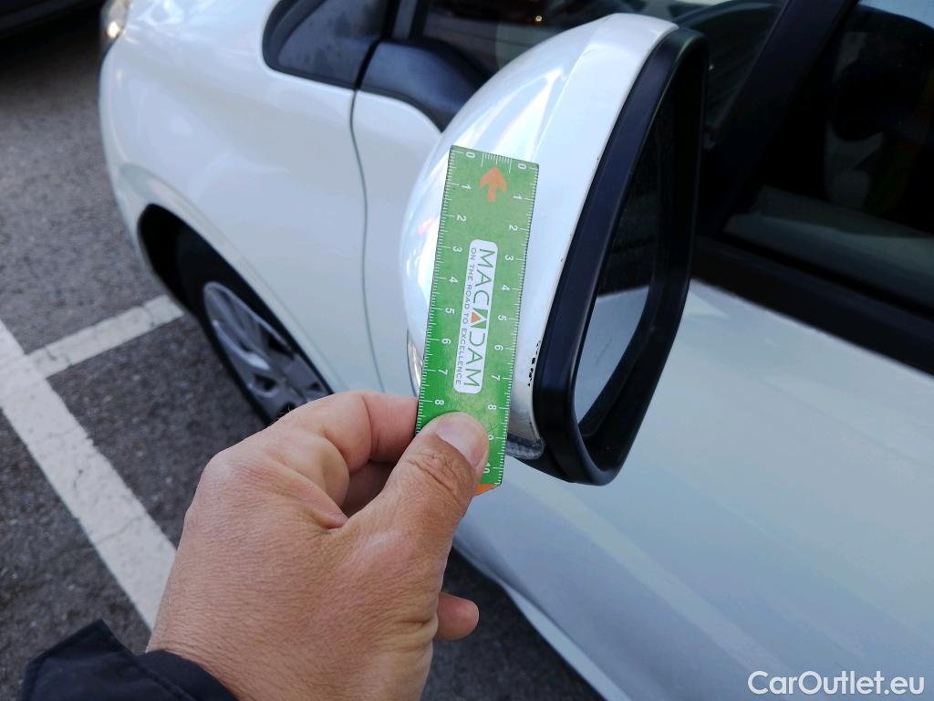  Peugeot  208 PEUGEOT  5p 1G berlina con portón 5P ACTIVE 1.6 BlueHDi 75 #41