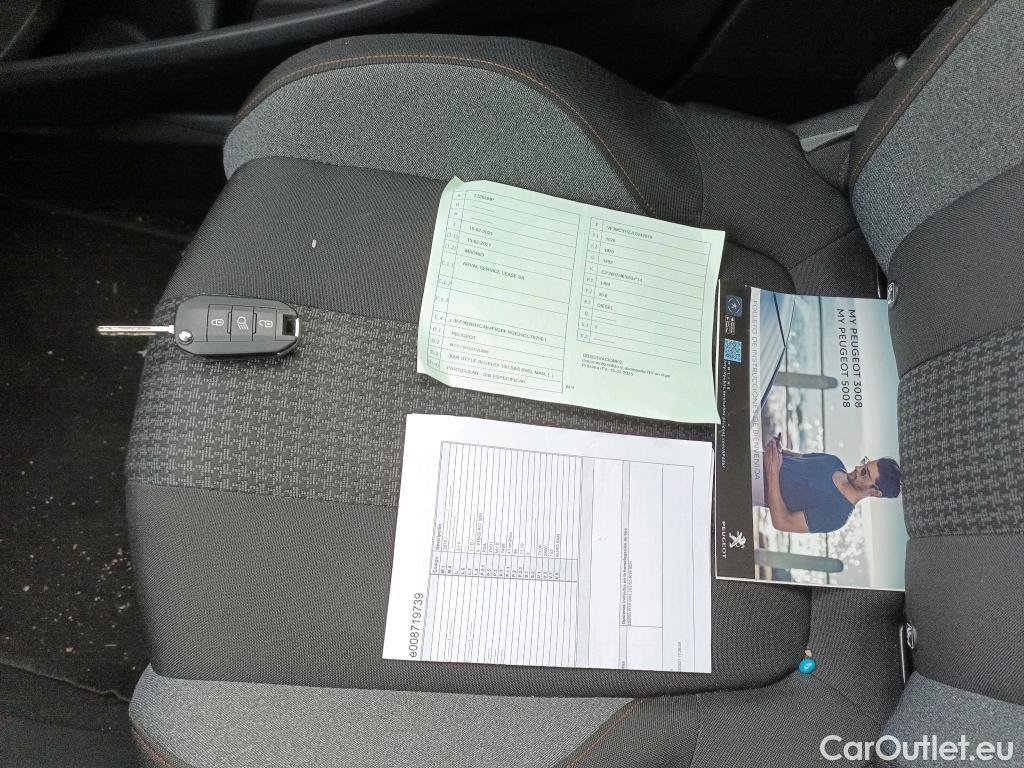  Peugeot  3008 PEUGEOT  / 2016 / 5P / todoterreno 1.5 BlueHDi 96kW (130CV) S&S Style #1