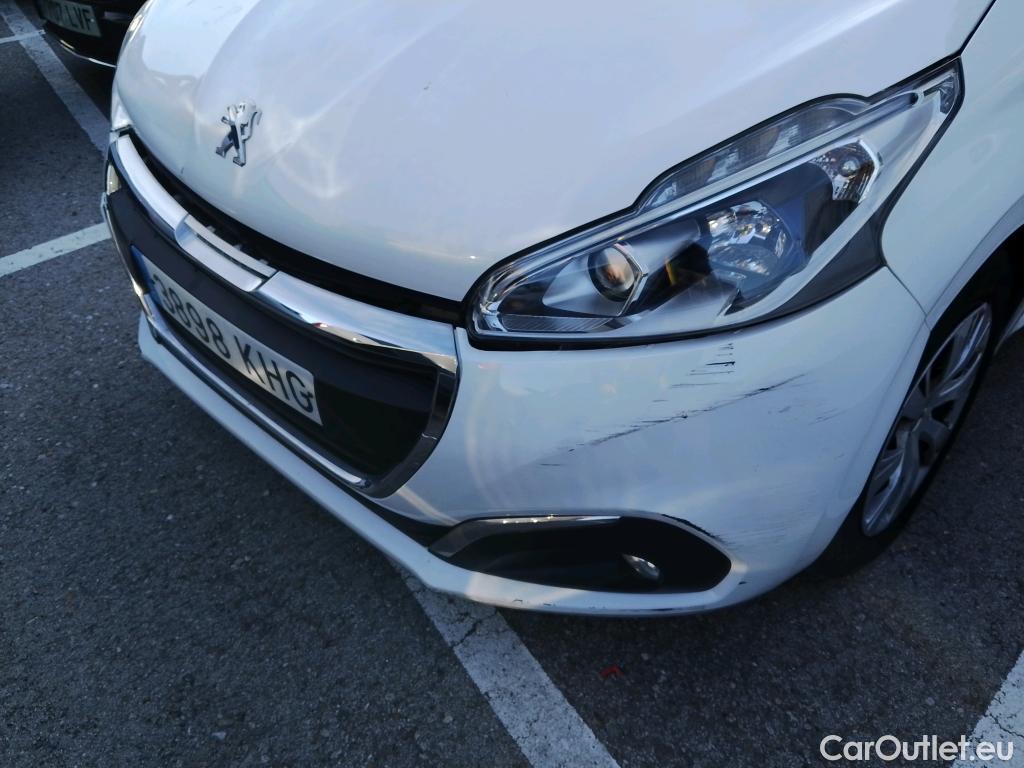  Peugeot  208 PEUGEOT  5p 1G berlina con portón 5P ACTIVE 1.6 BlueHDi 75 #29