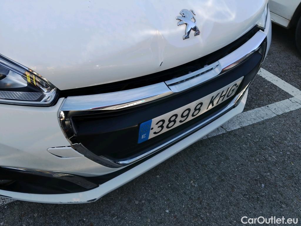  Peugeot  208 PEUGEOT  5p 1G berlina con portón 5P ACTIVE 1.6 BlueHDi 75 #3