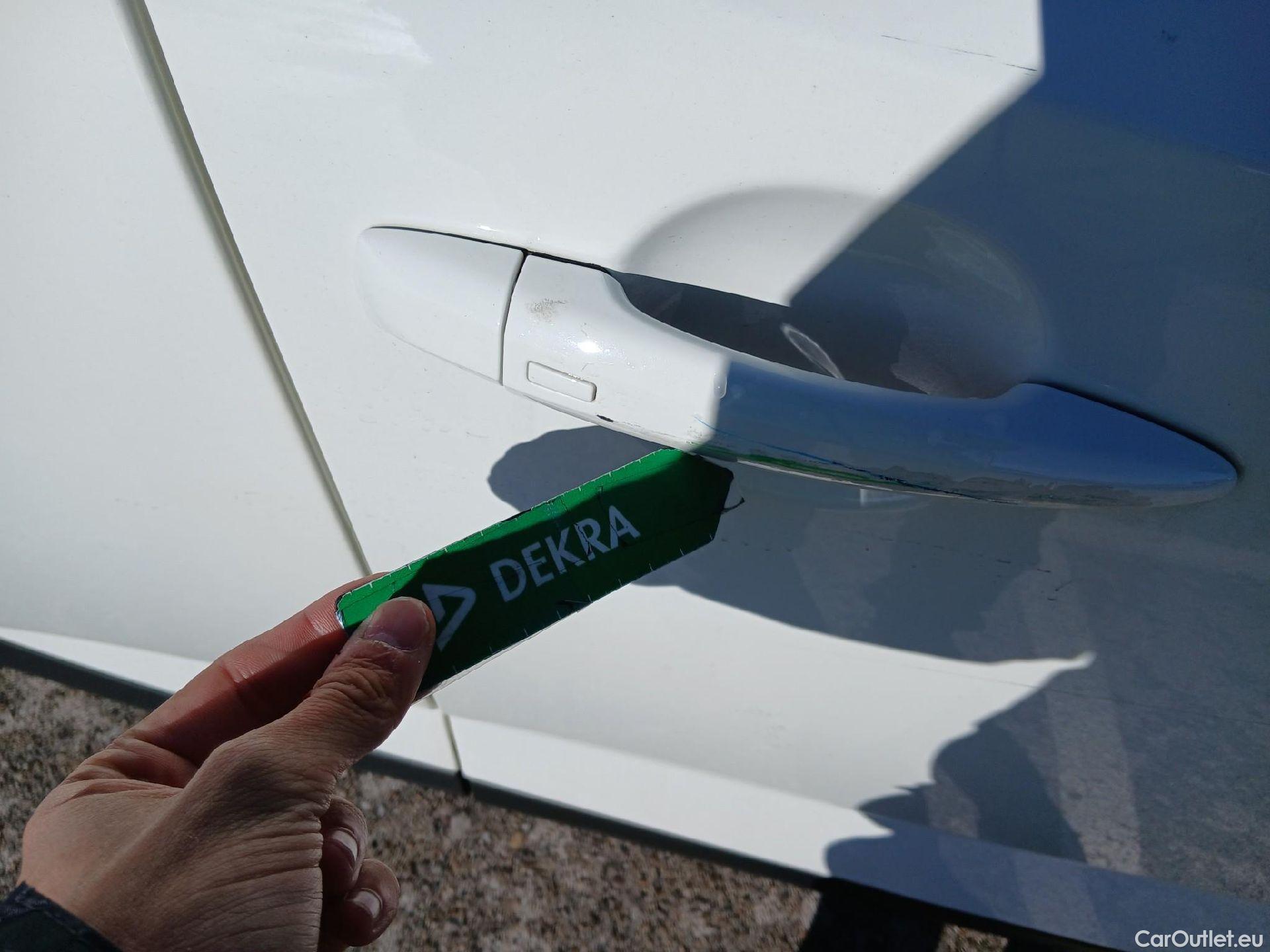  Nissan  Qashqai NISSAN  / 2021 / 5P / todoterreno DIG-T 103kW (140CV) mHEV 4x2 Acenta #37