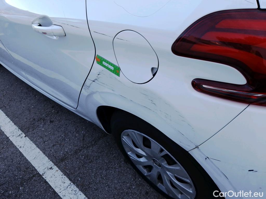  Peugeot  208 PEUGEOT  5p 1G berlina con portón 5P ACTIVE 1.6 BlueHDi 75 #7