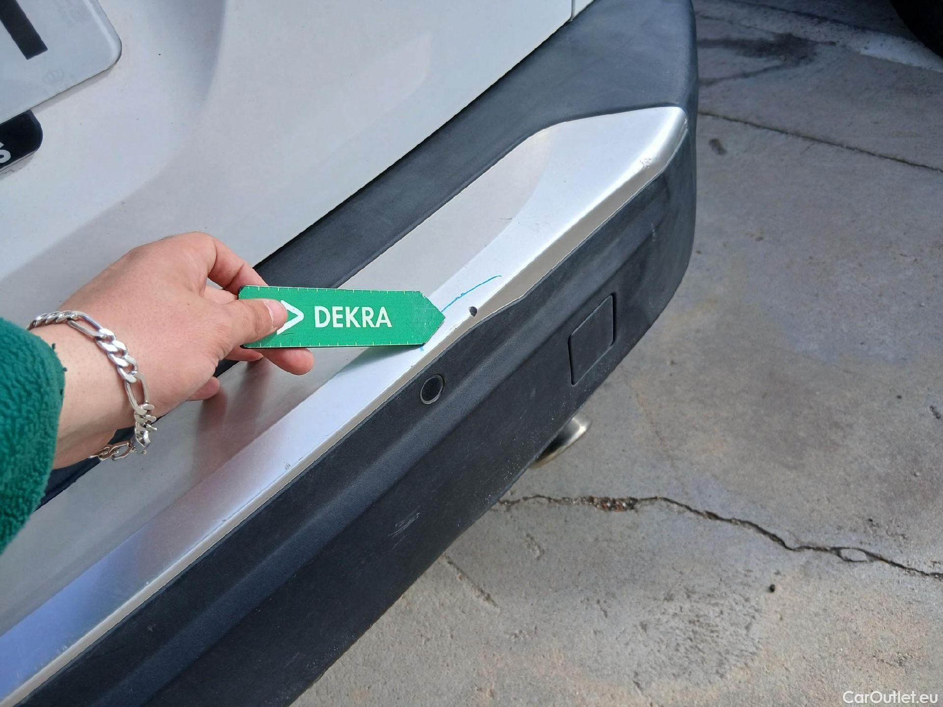  Peugeot  2008 PEUGEOT  / 2019 / 5P / todoterreno Active BlueHDI 81kW (110CV) #22