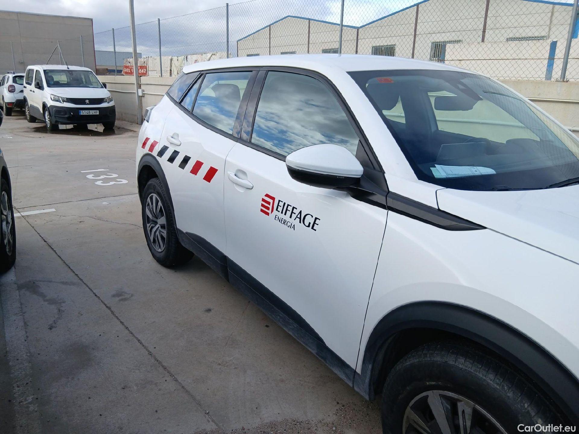  Peugeot  2008 PEUGEOT  / 2019 / 5P / todoterreno Active BlueHDI 81kW (110CV) #7