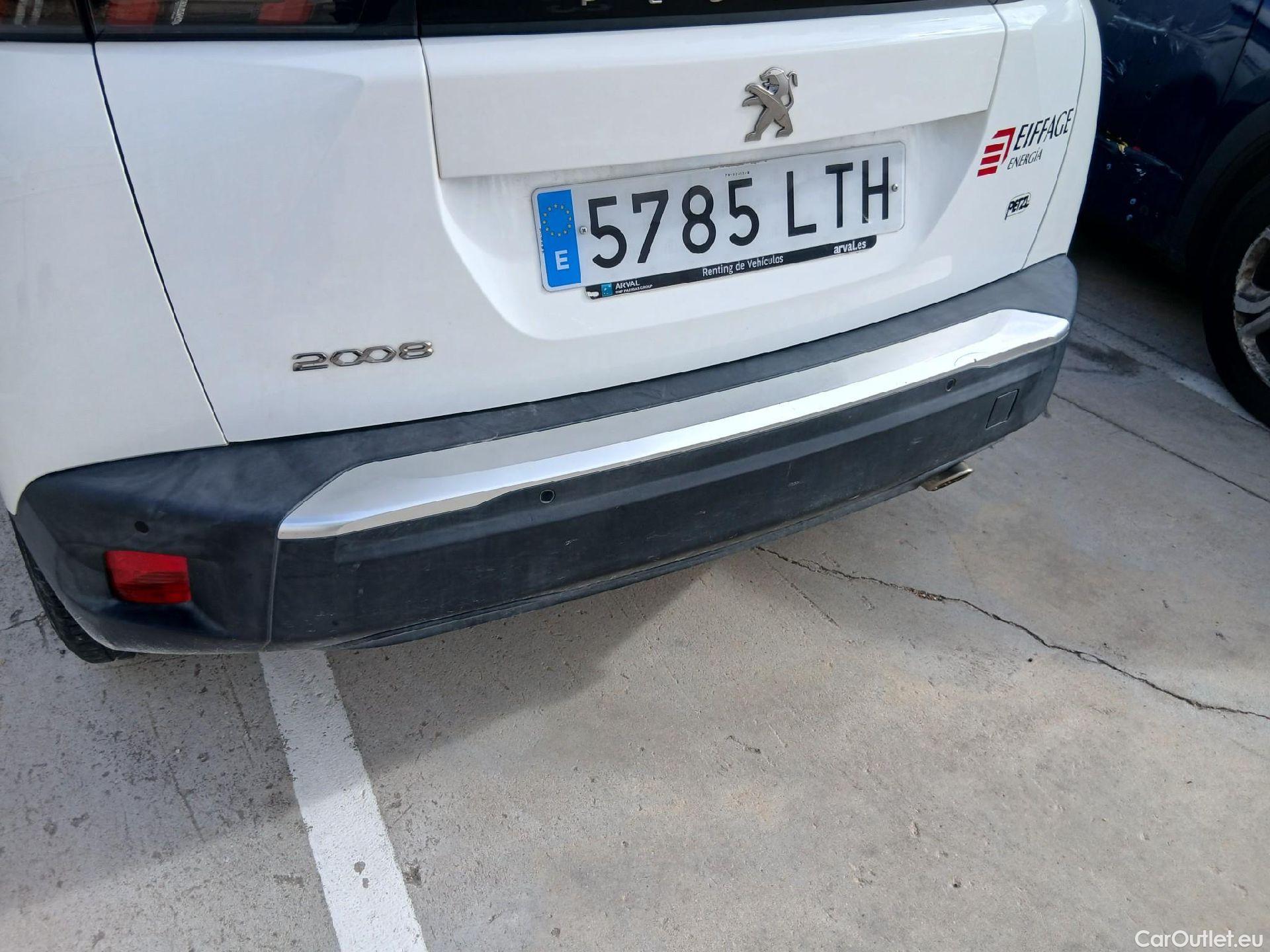  Peugeot  2008 PEUGEOT  / 2019 / 5P / todoterreno Active BlueHDI 81kW (110CV) #20