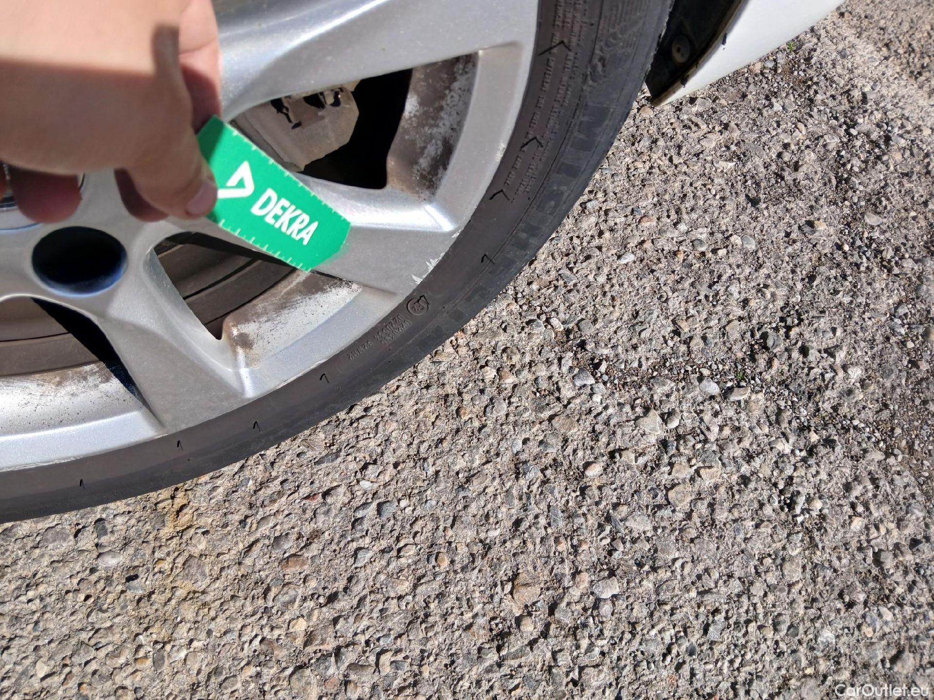  Opel  Corsa OPEL  / 2019 / 5P / berlina con portón 1.2T XHL 74kW (100CV) Edition (AC) #29