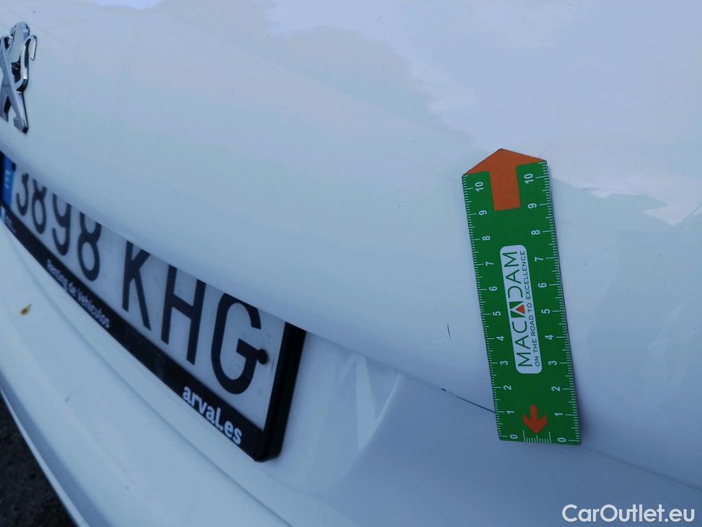  Peugeot  208 PEUGEOT  5p 1G berlina con portón 5P ACTIVE 1.6 BlueHDi 75 #10