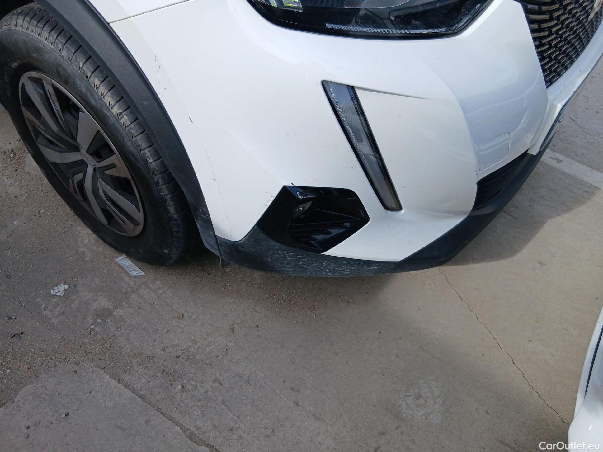  Peugeot  2008 PEUGEOT  / 2019 / 5P / todoterreno Active BlueHDI 81kW (110CV) #26