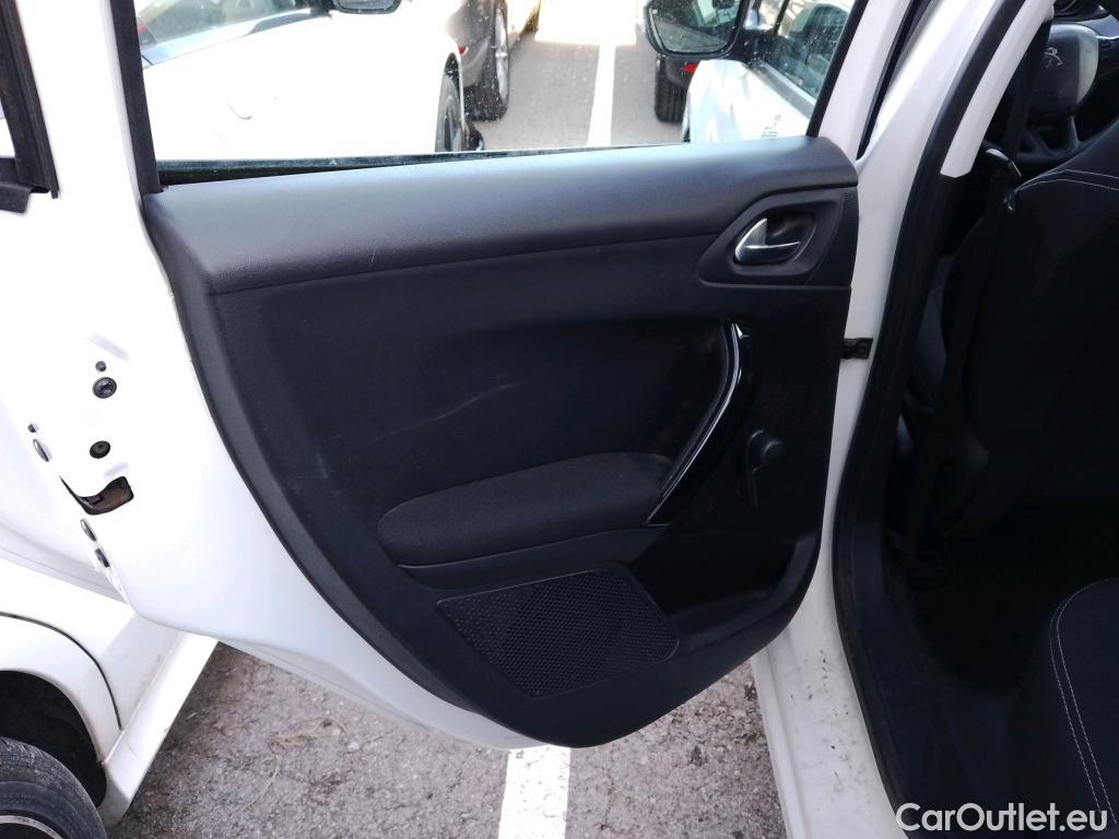  Peugeot  208 PEUGEOT  5p 1G berlina con portón 5P ACTIVE 1.6 BlueHDi 75 #23