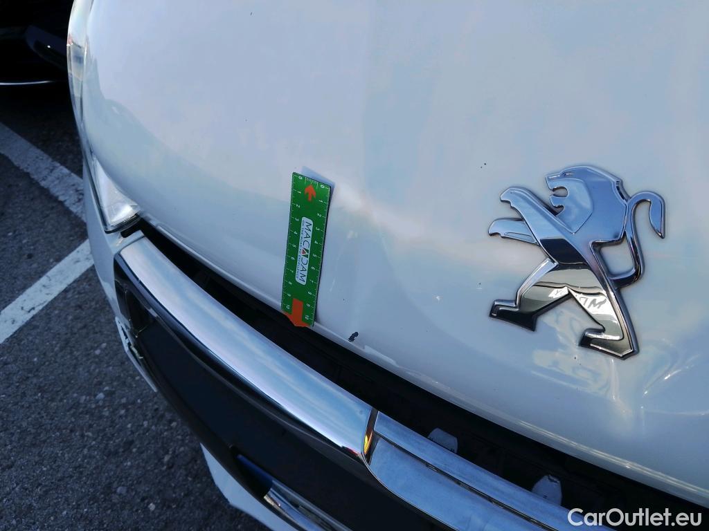  Peugeot  208 PEUGEOT  5p 1G berlina con portón 5P ACTIVE 1.6 BlueHDi 75 #6