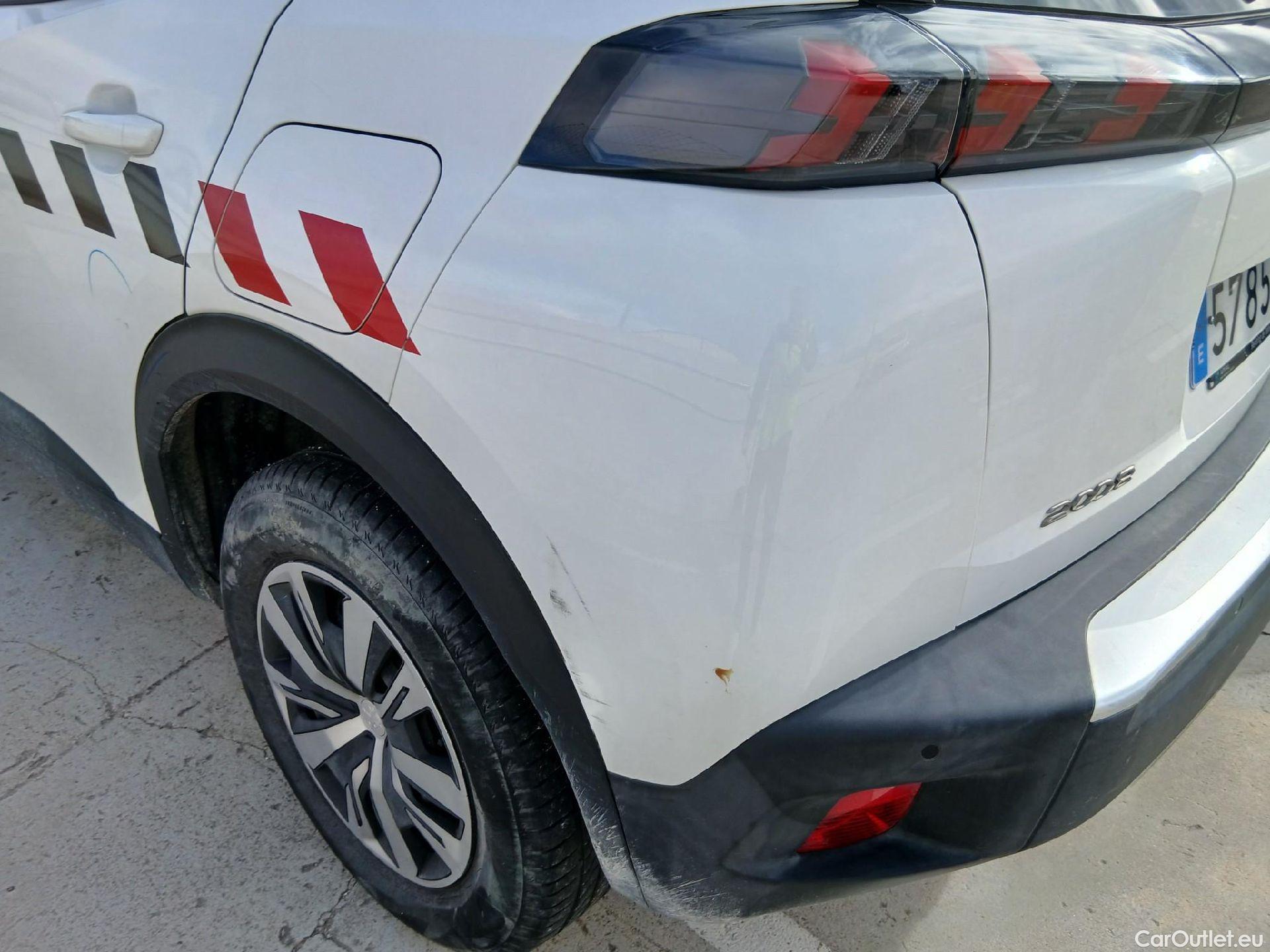  Peugeot  2008 PEUGEOT  / 2019 / 5P / todoterreno Active BlueHDI 81kW (110CV) #19