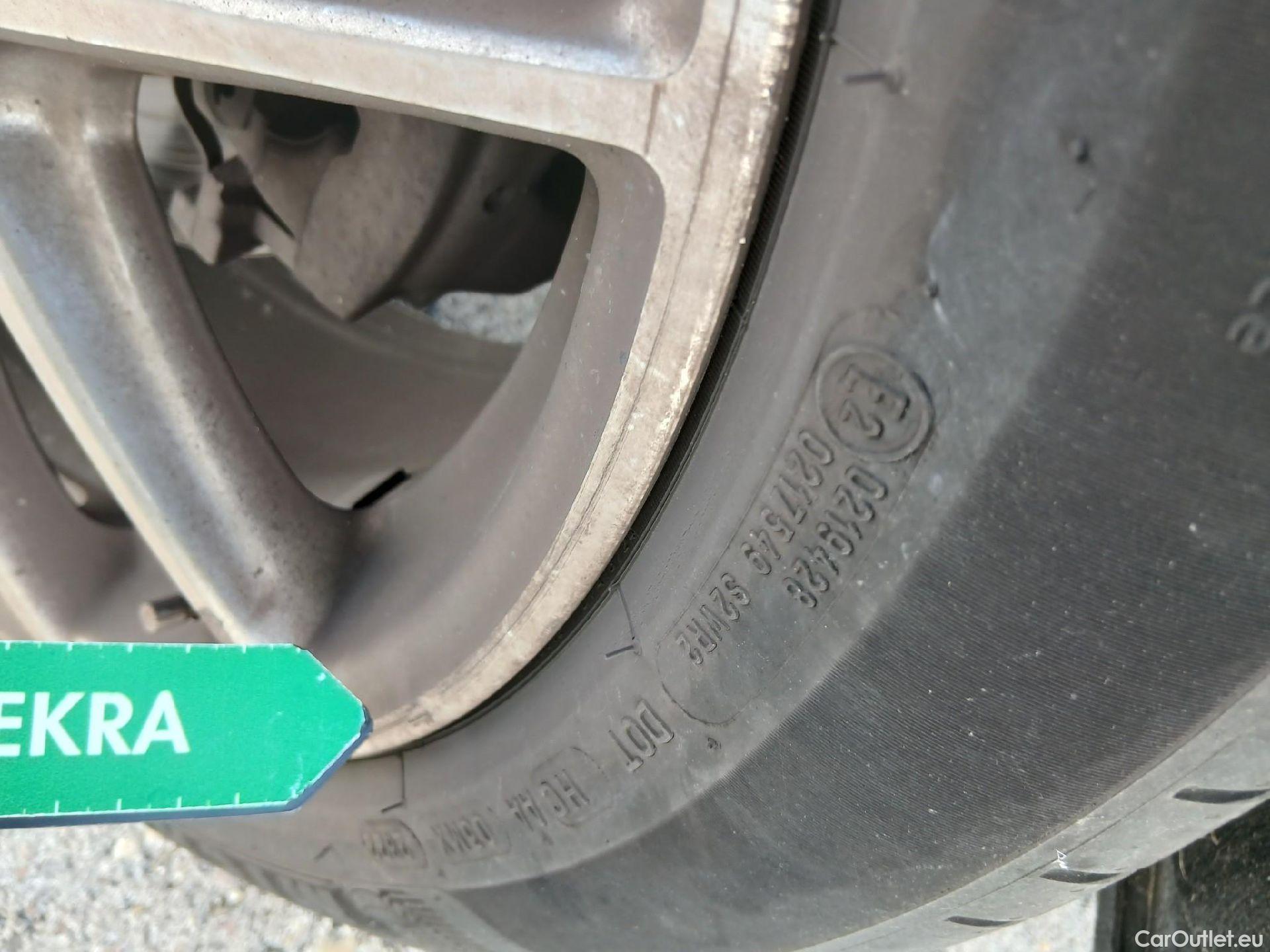  Mercedes  G-Klasee MERCEDES-BENZ Clase GLC / 2019 / 5P / todoterreno GLC 220 d 4MATIC (AC) #3