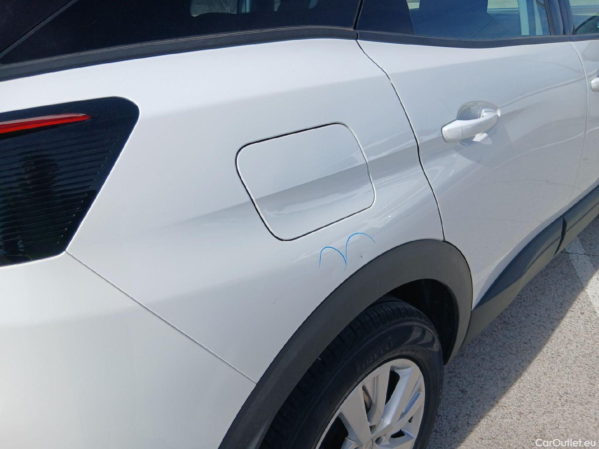  Peugeot  3008 PEUGEOT  / 2016 / 5P / todoterreno 1.5L BlueHDi 96kW (130CV) S&S Active (AC) #12