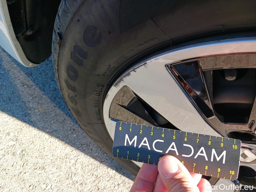  Renault  Clio RENAULT  / 2019 / 5P / berlina con portón Intens TCe 67 kW (91CV) #16