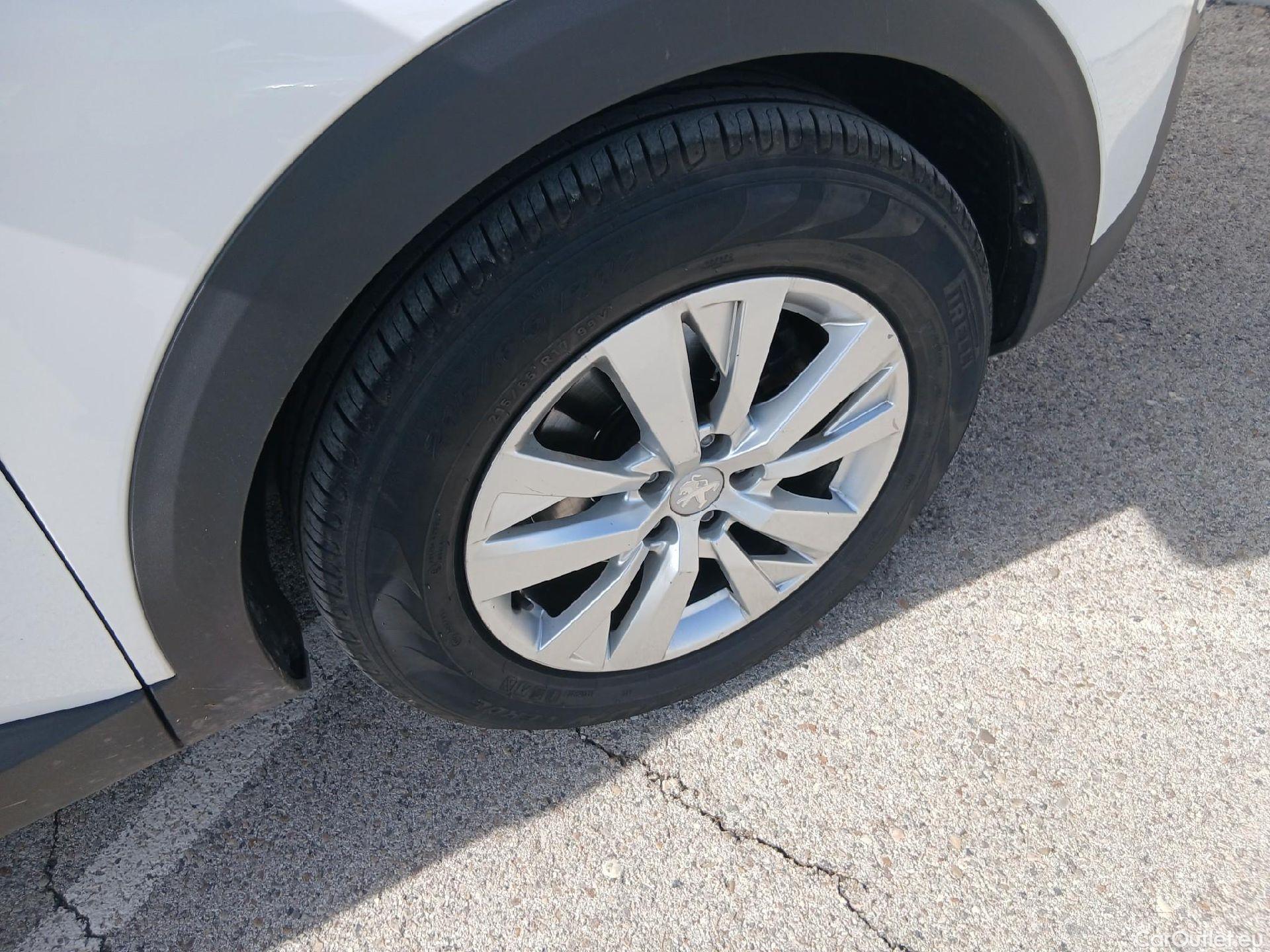  Peugeot  3008 PEUGEOT  / 2016 / 5P / todoterreno 1.5L BlueHDi 96kW (130CV) S&S Active (AC) #17