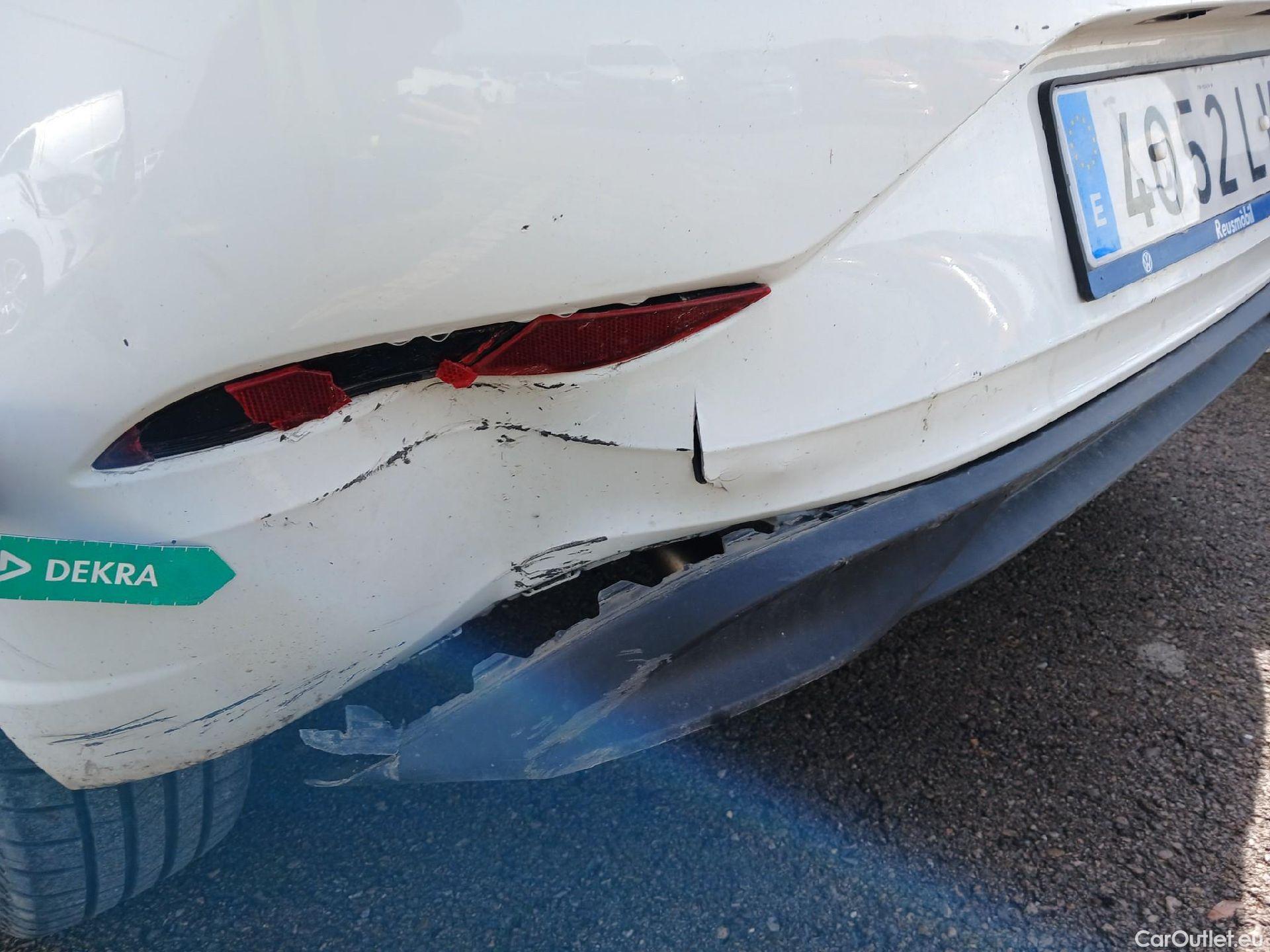  Volkswagen  Polo VOLKSWAGEN  / 2021 / 5P / berlina con portón Life 1.0 TSI 70kW (95CV) #6