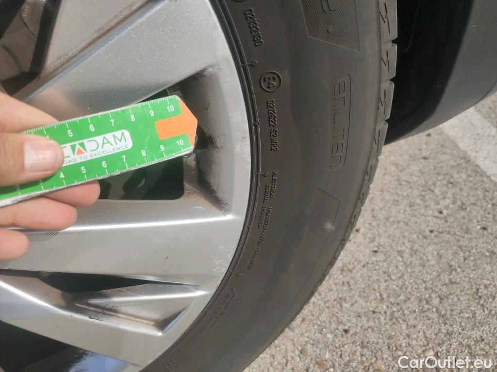  Peugeot  3008 PEUGEOT  / 2016 / 5P / todoterreno 1.5 BlueHDi 96kW (130CV) S&S Active (AC) #19