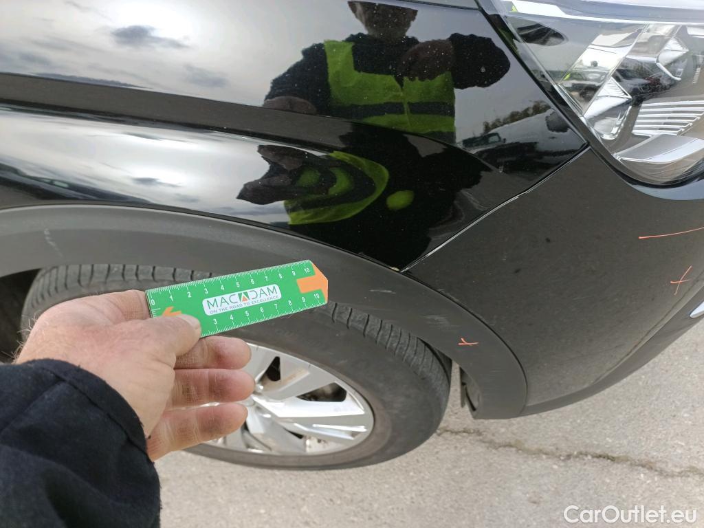  Peugeot  3008 PEUGEOT  / 2016 / 5P / todoterreno 1.5 BlueHDi 96kW (130CV) S&S Style #39