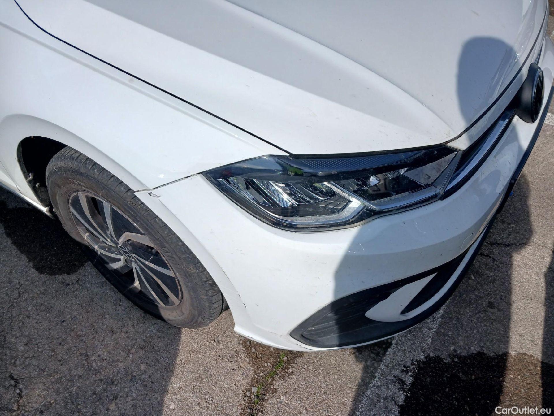  Volkswagen  Polo VOLKSWAGEN  / 2021 / 5P / berlina con portón Life 1.0 TSI 70kW (95CV) #3