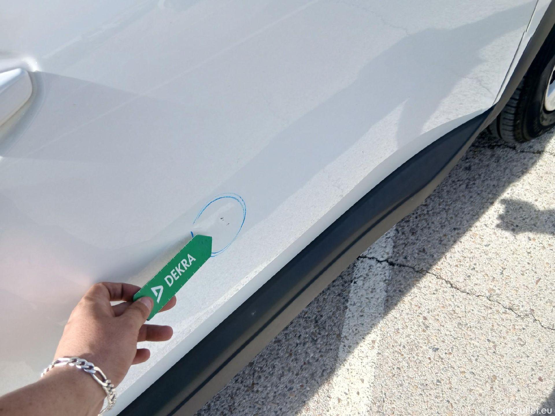  Peugeot  3008 PEUGEOT  / 2016 / 5P / todoterreno 1.5L BlueHDi 96kW (130CV) S&S Active (AC) #15