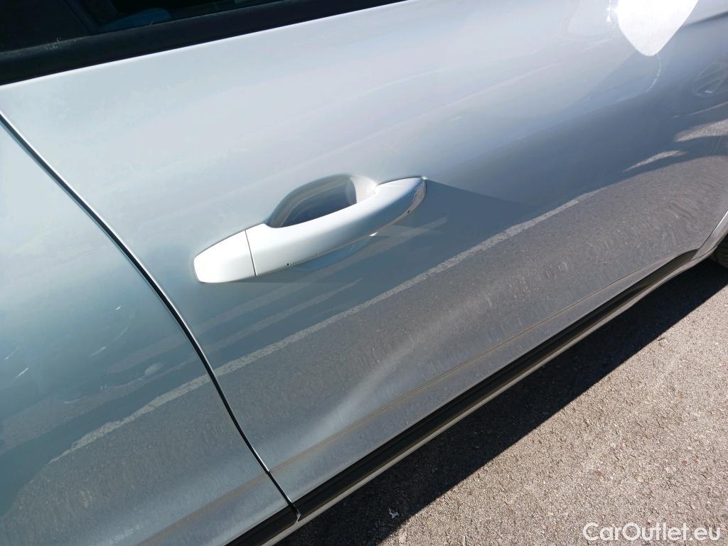  Renault  Clio RENAULT  / 2019 / 5P / berlina con portón Intens TCe 67 kW (91CV) #17