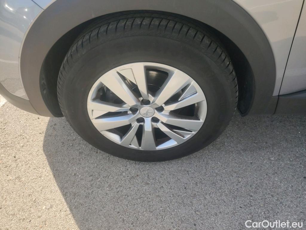  Peugeot  3008 PEUGEOT  / 2016 / 5P / todoterreno 1.5 BlueHDi 96kW (130CV) S&S Active (AC) #20