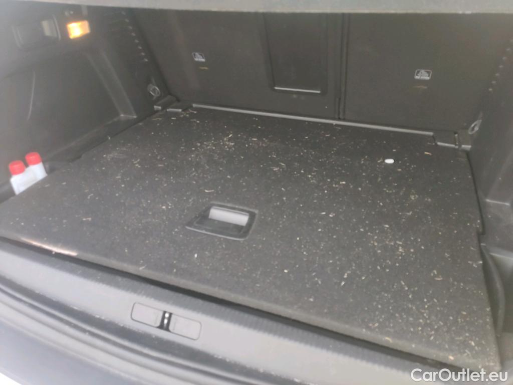  Peugeot  3008 PEUGEOT  / 2016 / 5P / todoterreno 1.5 BlueHDi 96kW (130CV) S&S Active (AC) #38