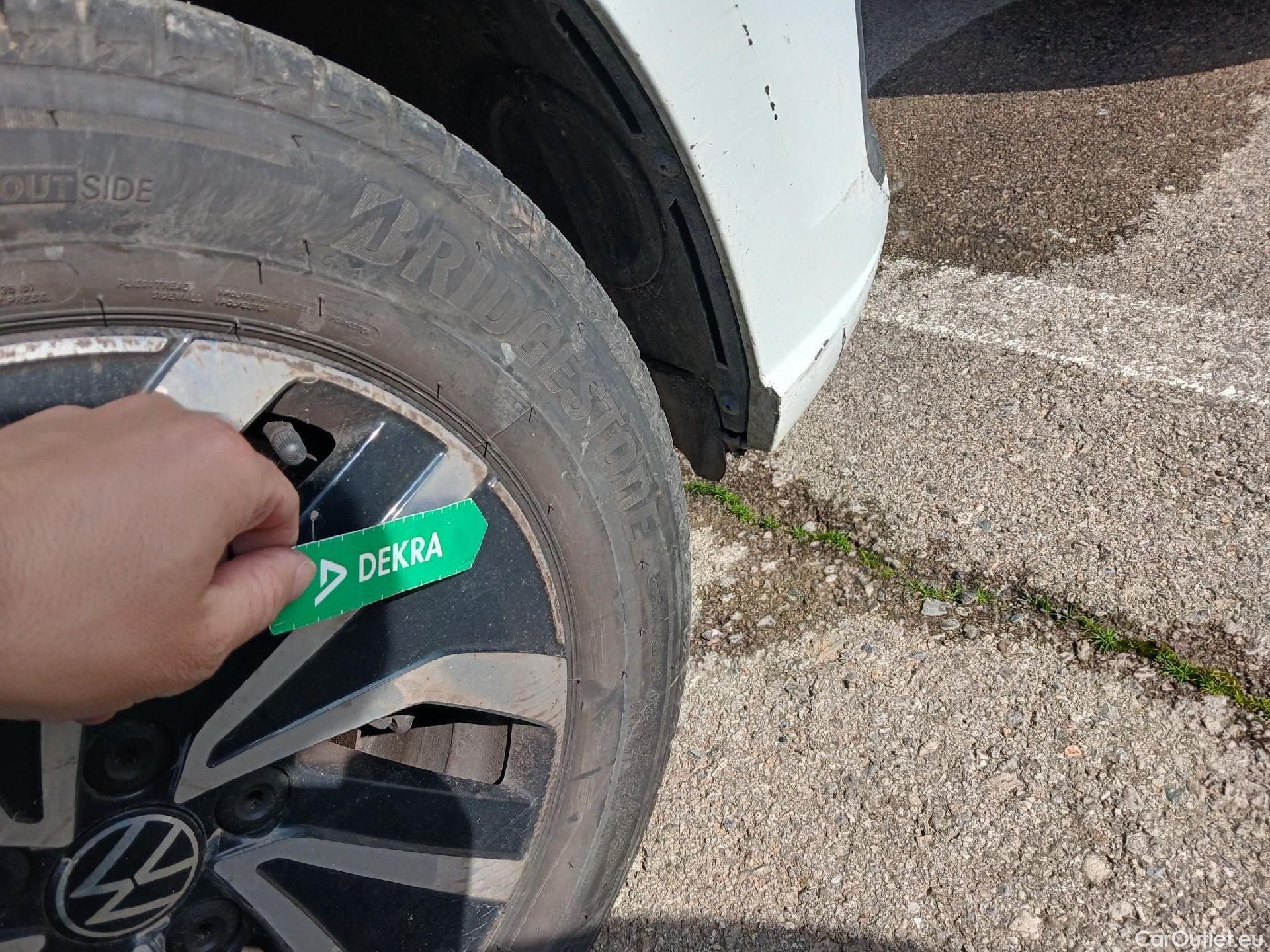  Volkswagen  Polo VOLKSWAGEN  / 2021 / 5P / berlina con portón Life 1.0 TSI 70kW (95CV) #25